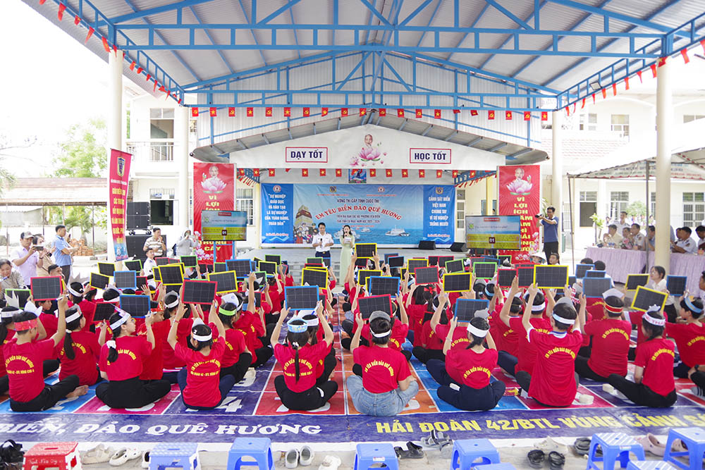 Vùng Cảnh sát biển 4: Phòng, chống IUU 