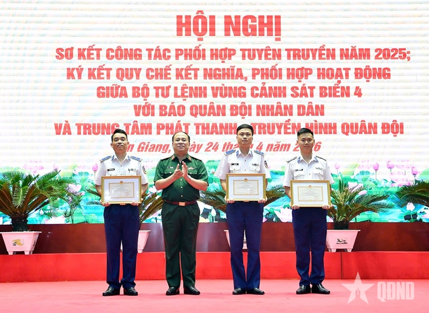 Gallery - 	Lan tỏa hình ảnh cao đẹp người Chiến sĩ Cảnh sát biển
