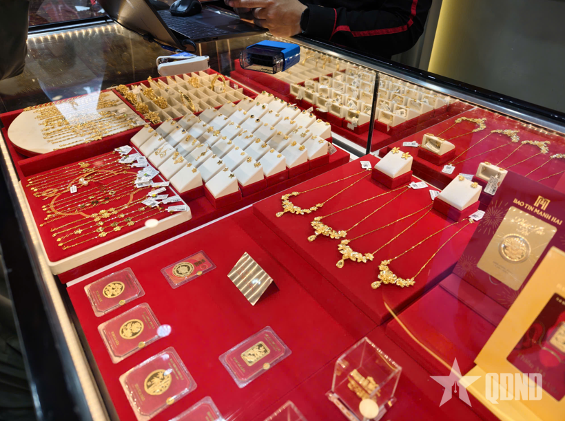 Giá vàng hôm nay (26-4): Đảo chiều tăng