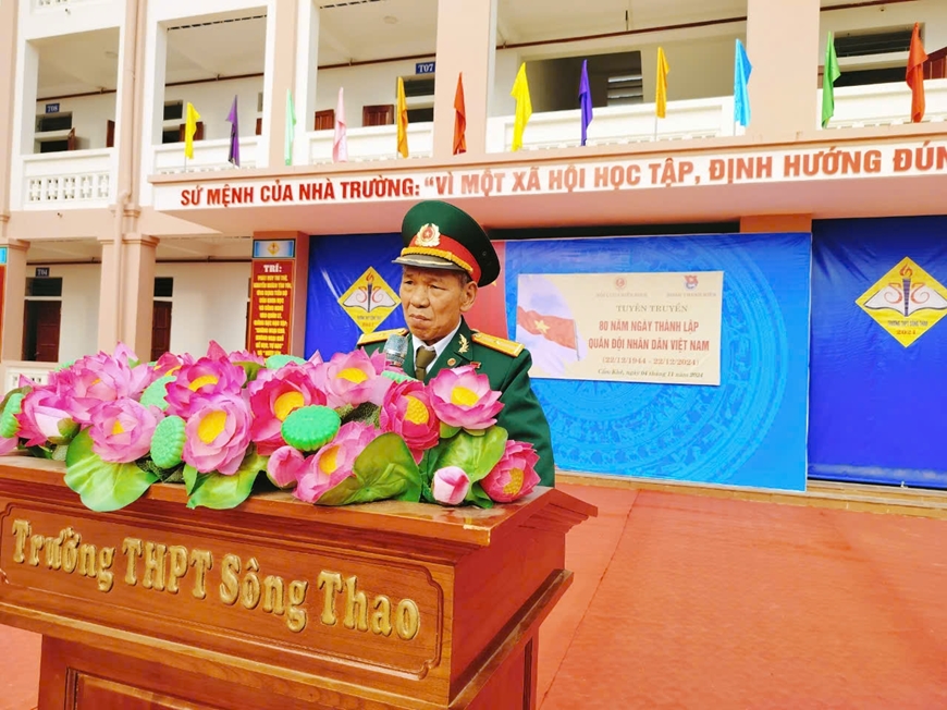 Ông cha ta đánh giặc: Bắn 5 viên đạn, diệt 5 xe tăng, bọc thép