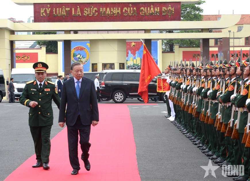 Tổng Bí thư, Chủ tịch nước Tô Lâm dự Lễ đón nhận danh hiệu Anh hùng Lực lượng vũ trang nhân dân của Quân khu 5