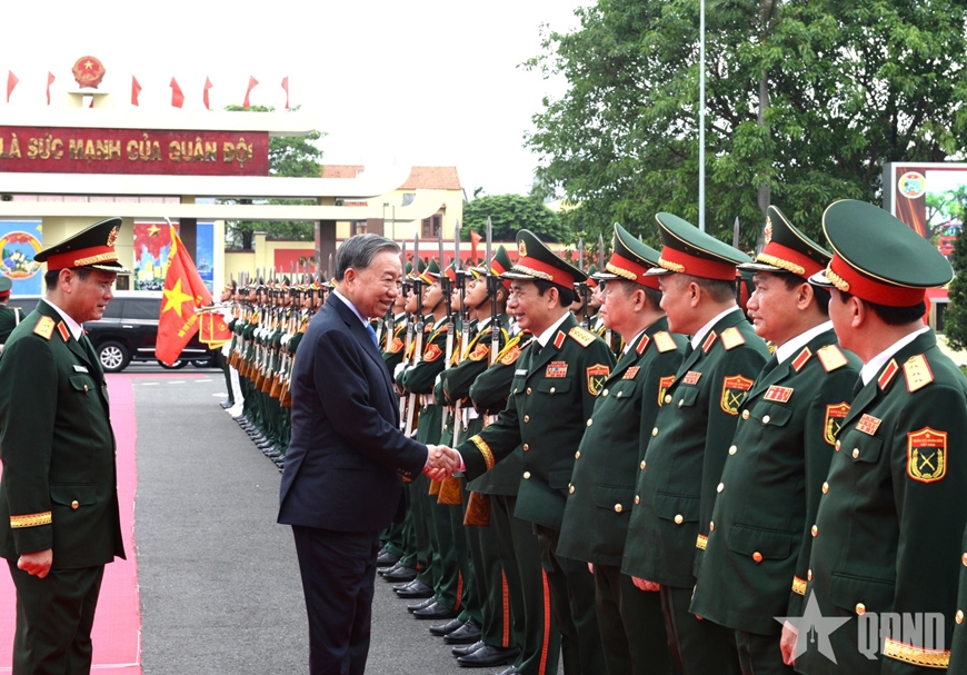 Tổng Bí thư, Chủ tịch nước Tô Lâm dự Lễ đón nhận danh hiệu Anh hùng Lực lượng vũ trang nhân dân của Quân khu 5