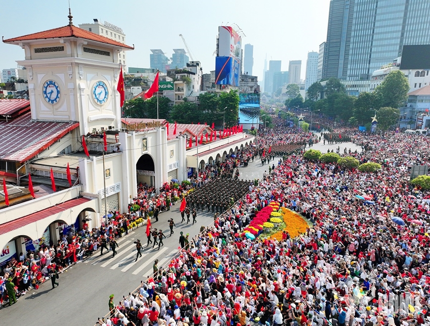 S%u1EE9c m%u1EA1nh m%u1EC1m Vi%u1EC7t Nam trong T%u1ED5ng ti%u1EBFn công và n%u1ED5i d%u1EADy mùa Xuân 1975 - Bài h%u1ECDc trong k%u1EF7 nguyên m%u1EDBi