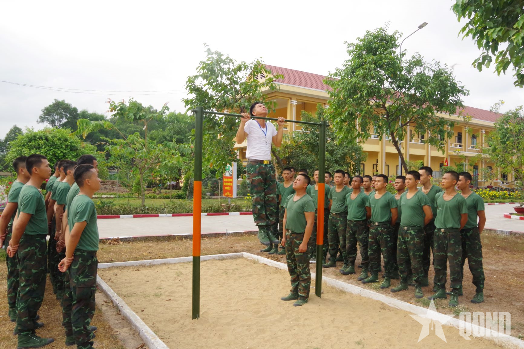 Chú trọng chăm sóc, rèn luyện sức khỏe chiến sĩ mới