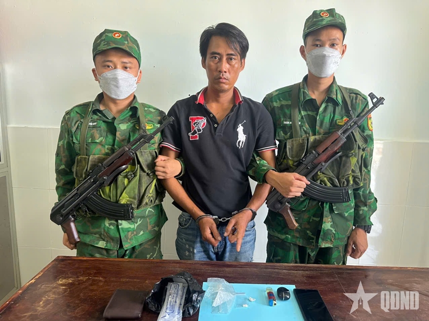 Bộ đội Bi&ecirc;n ph&ograve;ng tỉnh C&agrave; Mau li&ecirc;n tiếp bắt giữ c&aacute;c vụ t&agrave;ng trữ ma t&uacute;y dịp lễ