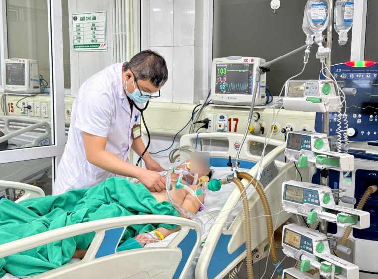 Nhiều bệnh nh&acirc;n nguy kịch v&igrave; chủ quan khi mắc c&uacute;m B