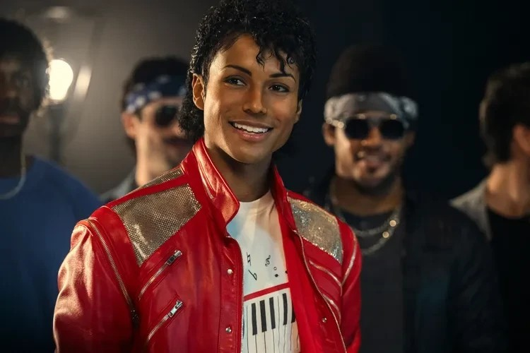 Câu chuyện điện ảnh: Huyền thoại Michael Jackson sống lại trên màn ảnh rộng