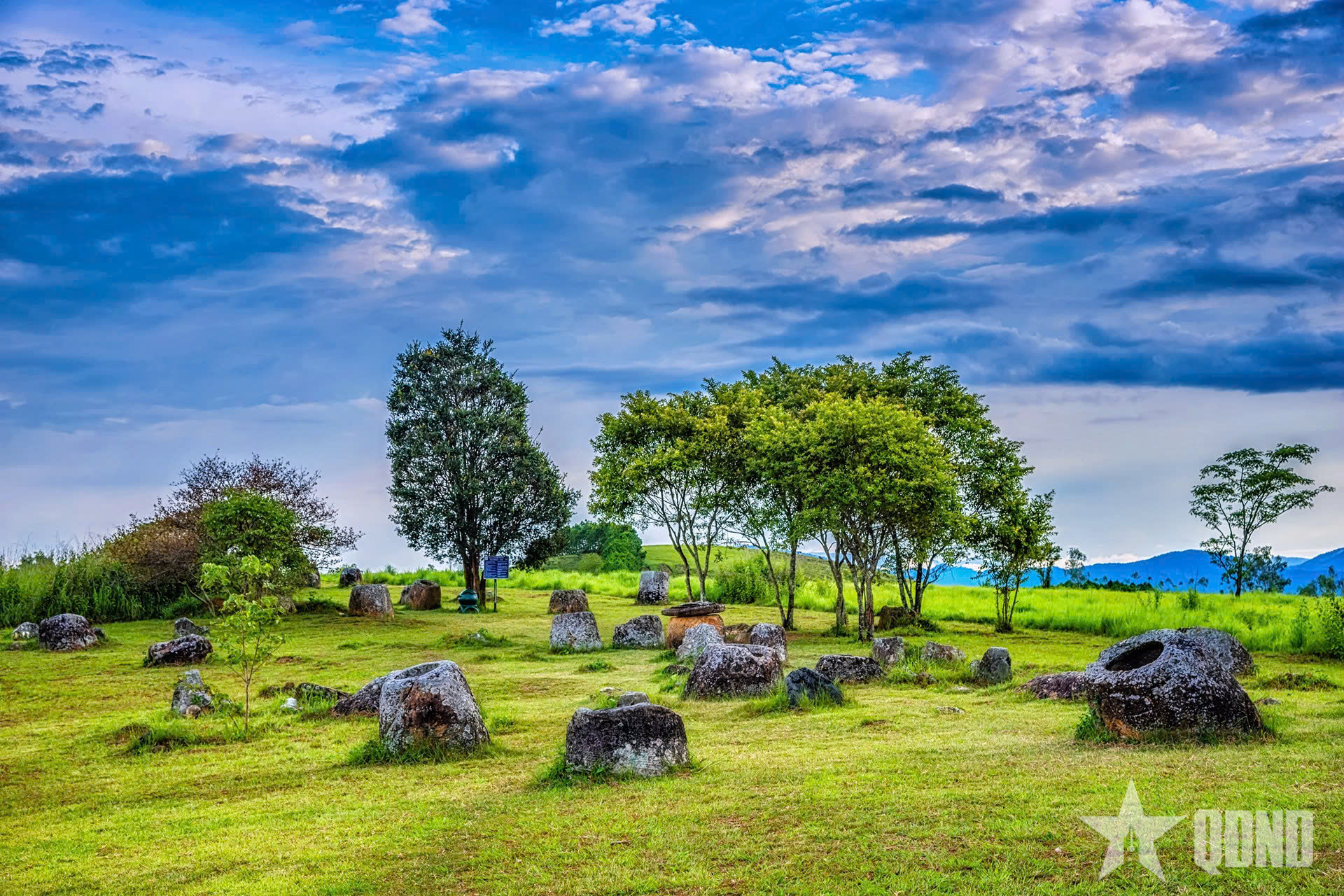 Đến Xiêng Khoảng hiểu thêm về Lào