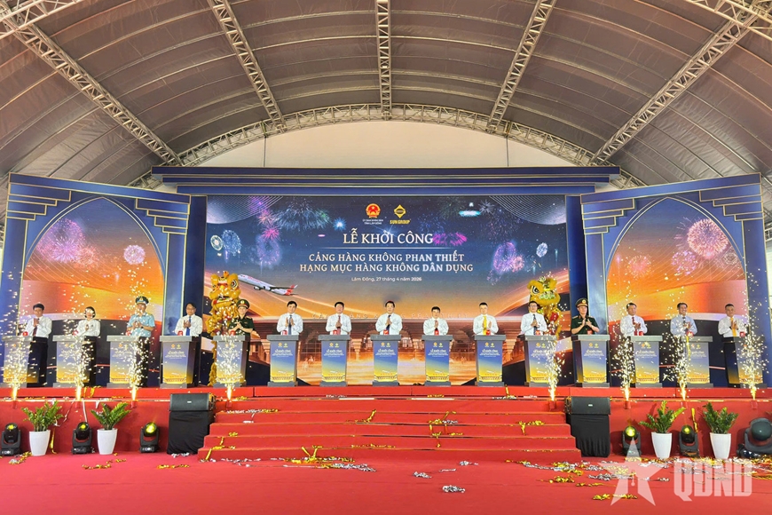 Thượng tướng Phạm Trường Sơn dự khởi c&ocirc;ng dự &aacute;n Cảng h&agrave;ng kh&ocirc;ng d&acirc;n dụng s&acirc;n bay Phan Thiết