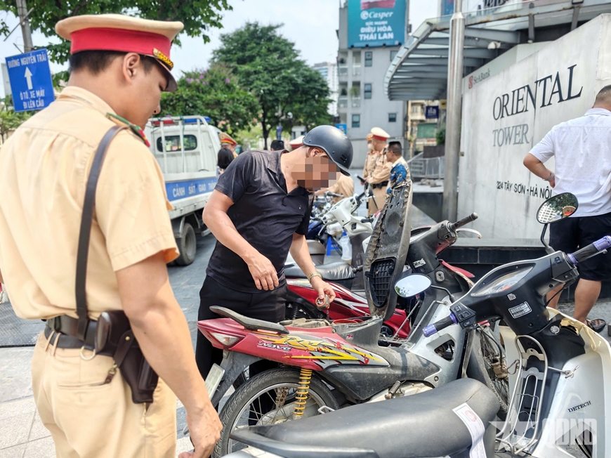 H&agrave; Nội: Xử l&yacute; 429 trường hợp vi phạm nồng độ cồn dịp nghỉ lễ Giỗ Tổ H&ugrave;ng Vương