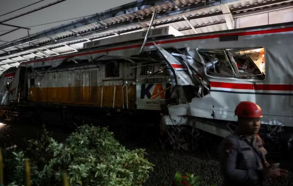 Indonesia: Va chạm đường sắt nghiêm trọng, hơn 80 người thương vong