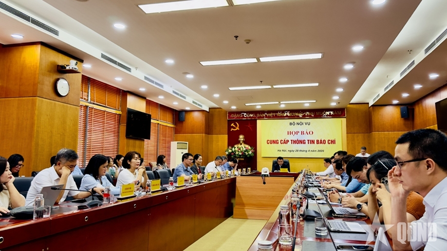 Bộ Nội vụ sẽ tiếp tục tham mưu sắp xếp tổ chức b&ecirc;n trong c&aacute;c bộ, ng&agrave;nh, địa phương