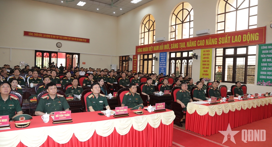 Gallery - 	Thượng tướng Nguyễn Văn Hiền dự lễ phát động Tháng hành động ATVSLĐ