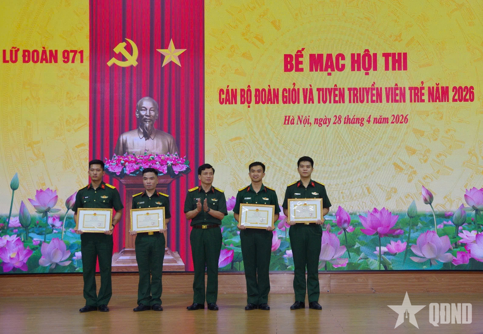 Thủ lĩnh Đoàn tiên phong quyết thắng ở Lữ đoàn 971