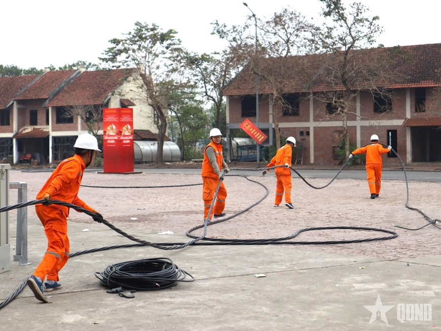Bảo vệ nền tảng tư tưởng của Đảng trong kỷ nguyên số: Củng cố niềm tin xã hội từ thực tiễn ngành điện và EVNHANOI