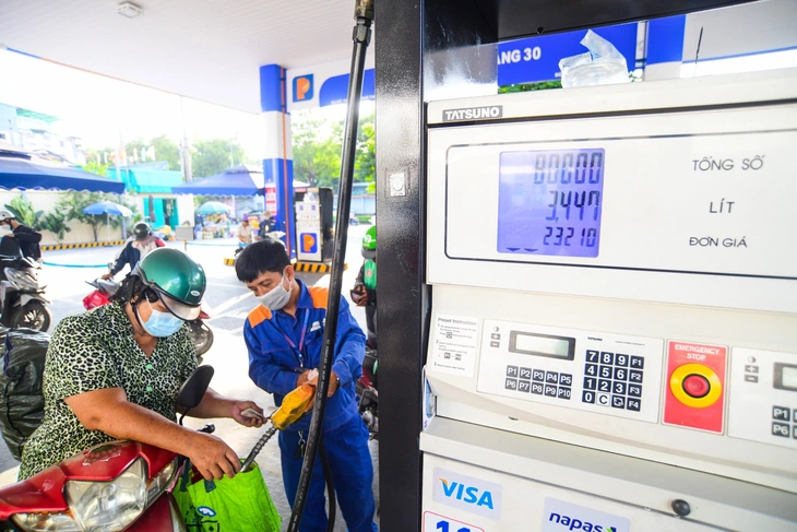 Bộ C&ocirc;ng Thương th&ocirc;ng b&aacute;o mới về thời gian điều chỉnh gi&aacute; xăng dầu