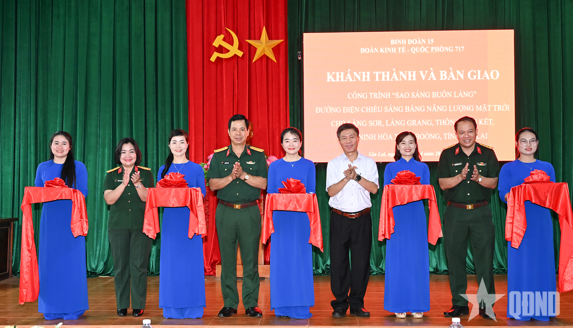 Hỗ trợ địa phương phát triển hạ tầng kinh tế - xã hội, nâng cao đời sống nhân dân