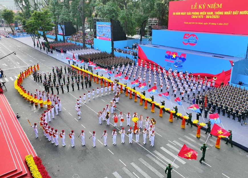 Vinh quang Ng&agrave;y Chiến thắng 30-4