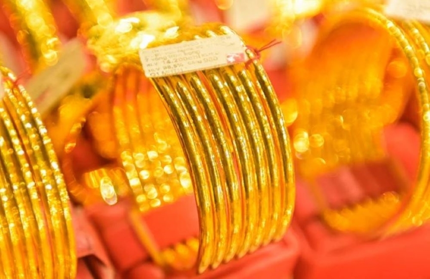 Gi&aacute; v&agrave;ng h&ocirc;m nay (30-4): Tiếp đ&agrave; giảm mạnh