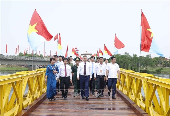 Tổng B&iacute; thư, Chủ tịch nước T&ocirc; L&acirc;m dự Lễ thượng cờ "Thống nhất non s&ocirc;ng" năm 2026 tại Quảng Trị