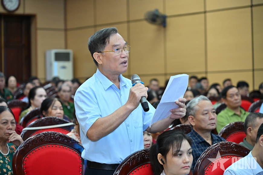 Đồng ch&iacute; Trịnh Văn Quyết tiếp x&uacute;c cử tri tại tỉnh Tuy&ecirc;n Quang