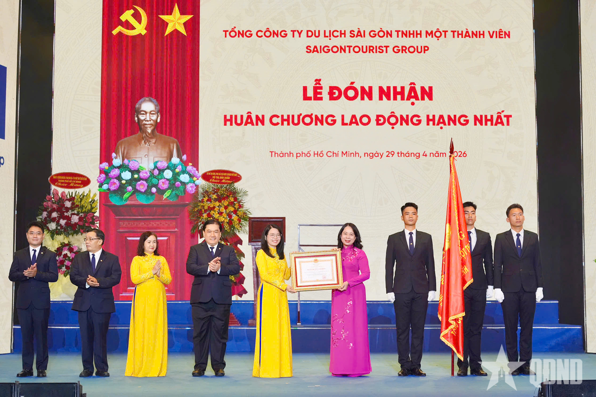 Phó chủ tịch nước Võ Thị Ánh Xuân trao Huân chương Lao động hạng Nhất tặng Saigontourist Group
