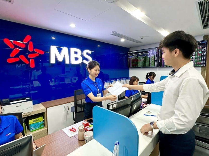 N&acirc;ng cao hiệu quả sử dụng vốn, ph&aacute;t triển thị trường vốn đ&aacute;p ứng y&ecirc;u cầu tăng trưởng