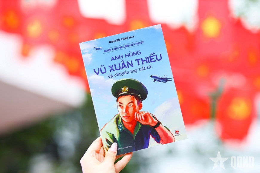 Xuất bản cuốn sách “Anh hùng Vũ Xuân Thiều và chuyến bay bất tử”