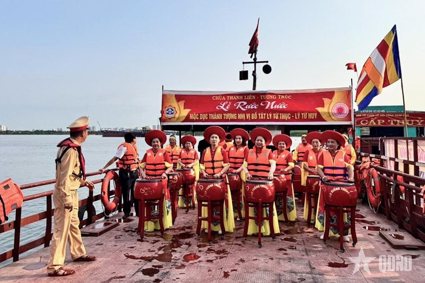 H&agrave; Nội: Giữ vững an to&agrave;n giao th&ocirc;ng đường thủy dịp lễ 30-4, 1-5