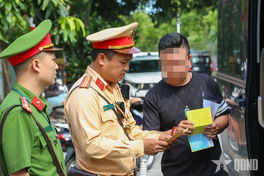 D&ograve;ng xe rời Thủ đ&ocirc;, giao th&ocirc;ng cửa ng&otilde; ph&iacute;a Đ&ocirc;ng th&ocirc;ng suốt