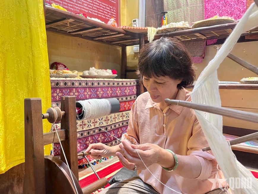 Lụa Việt tỏa sáng trong không gian di sản
