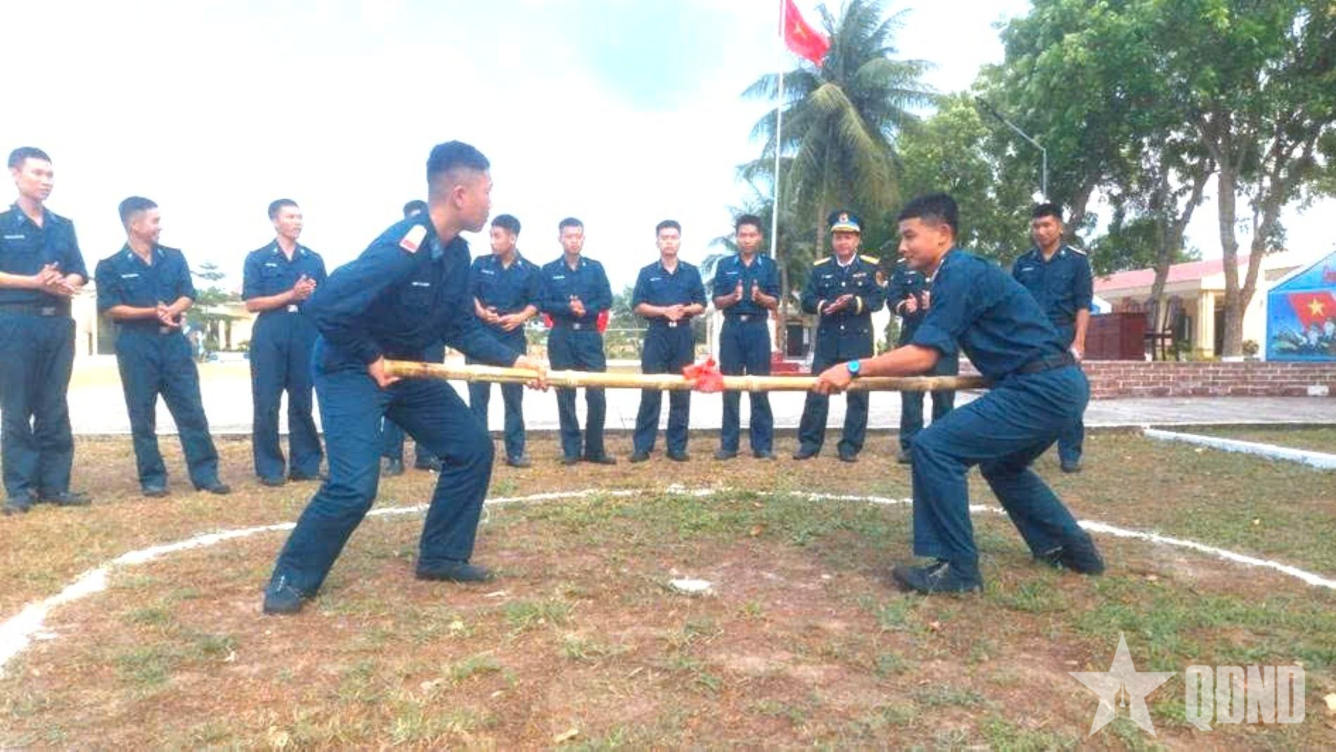 Trung đoàn Tên lửa 282 sôi nổi các hoạt động chào mừng kỷ niệm 30-4, 1-5