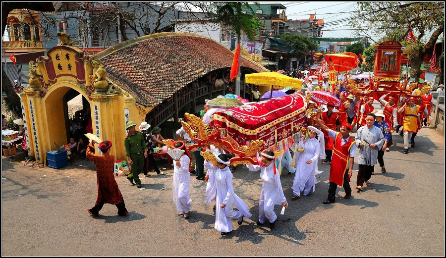 Rộn ràng Lễ hội truyền thống Quần Anh