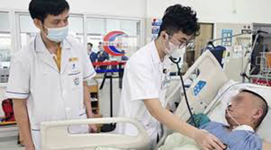 Hơn 316.000 lượt kh&aacute;m, cấp cứu trong dịp lễ 30-4, 1-5