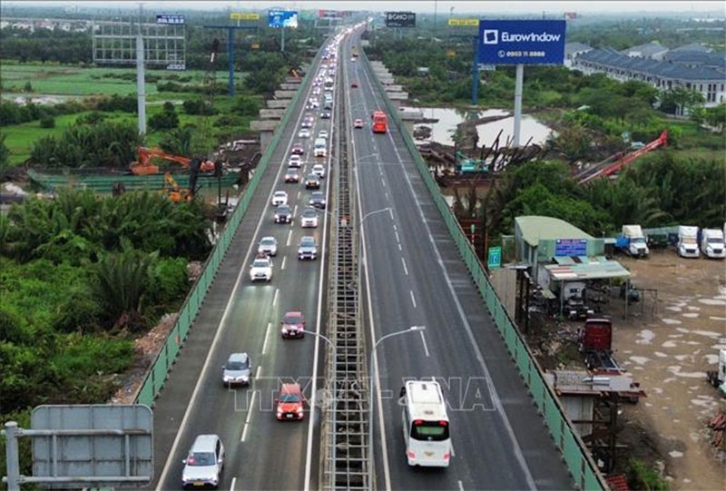 Th&agrave;nh phố Hồ Ch&iacute; Minh: &Ugrave;n ứ nhiều tuyến cửa ng&otilde; trong ng&agrave;y đầu tuần sau nghỉ lễ