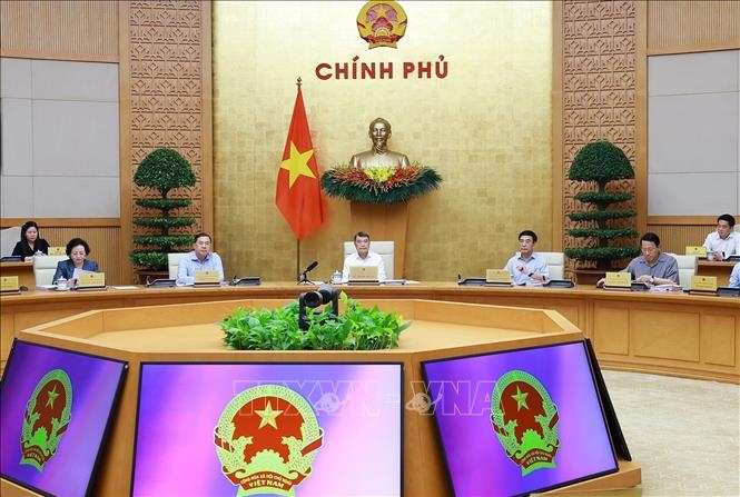 Thủ tướng L&ecirc; Minh Hưng chủ tr&igrave; phi&ecirc;n họp Ch&iacute;nh phủ thường kỳ th&aacute;ng 4-2026