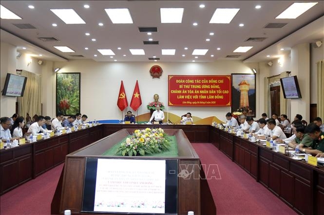 Đo&agrave;n c&ocirc;ng t&aacute;c Trung ương l&agrave;m việc về triển khai dự &aacute;n động lực ven biển L&acirc;m Đồng