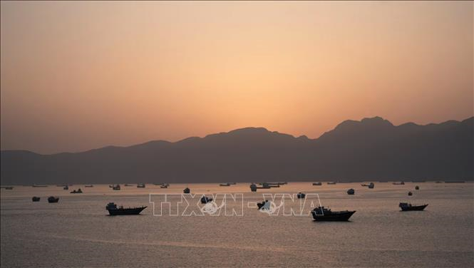 Xung đột tại Trung Đông: Tàu Hàn Quốc bị tấn công tại eo biển Hormuz