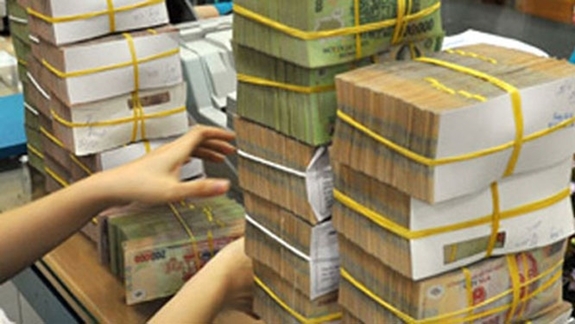 Thu ng&acirc;n s&aacute;ch 4 th&aacute;ng tăng hơn 15%