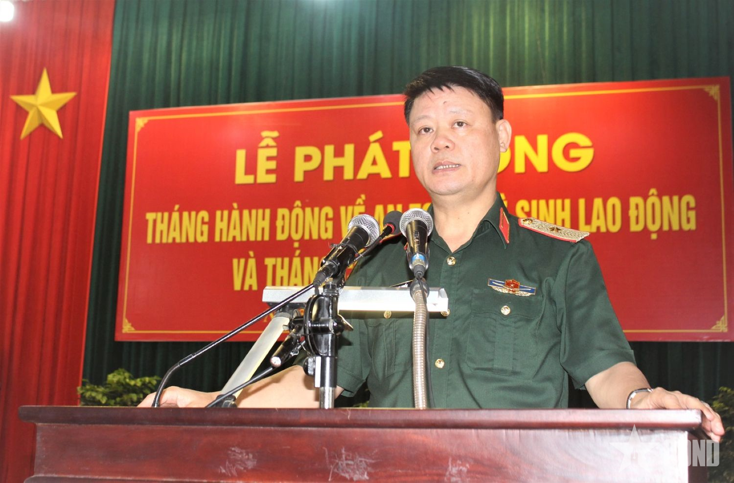 Quân khu 4 phát động Tháng hành động về an toàn vệ sinh lao động và Tháng công nhân