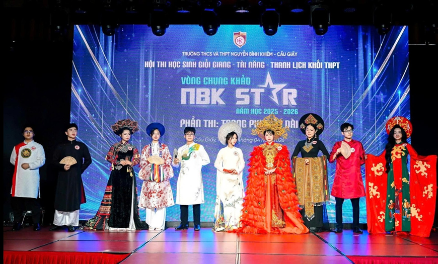 Học sinh Trường THCS và THPT Nguyễn Bỉnh Khiêm với các hoạt động ngoại khóa nâng cao văn thể mỹ. Ảnh do nhà trường cung cấp