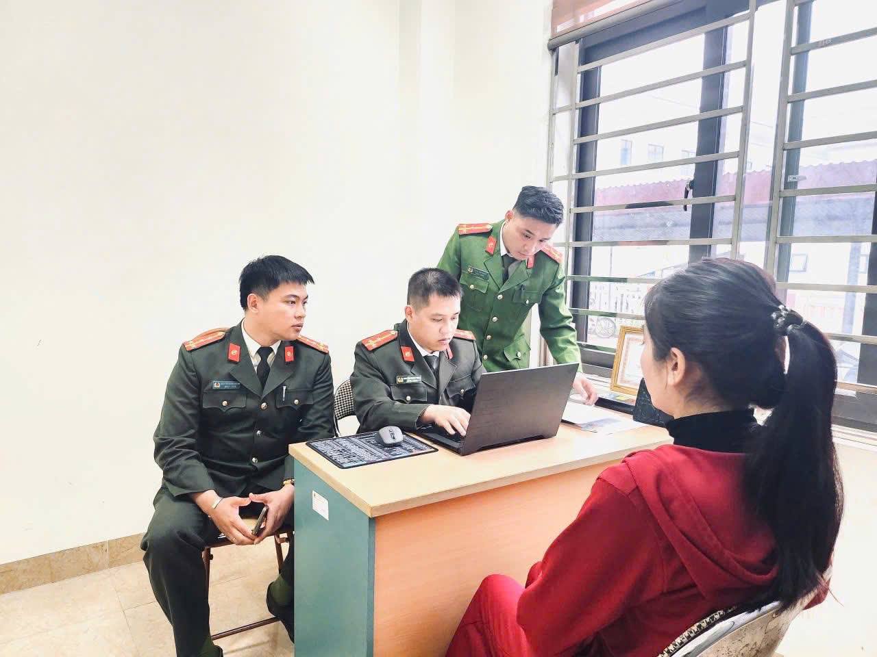 Bộ C&ocirc;ng an đề xuất th&agrave;nh lập Trung t&acirc;m Ph&ograve;ng, chống tin giả, tin sai sự thật