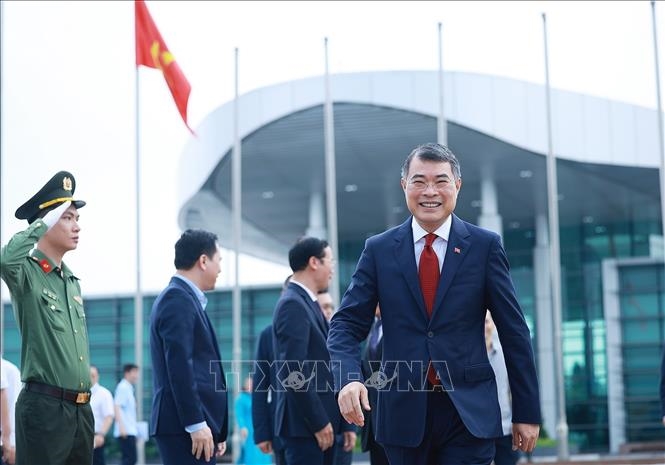 Thủ tướng L&ecirc; Minh Hưng đến Philippines dự Hội nghị Cấp cao ASEAN lần thứ 48