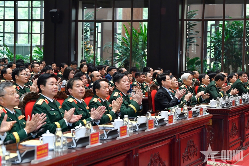 Văn ph&ograve;ng Tổng cục Ch&iacute;nh trị kỷ niệm 80 năm Ng&agrave;y truyền thống v&agrave; đ&oacute;n nhận Hu&acirc;n chương Bảo vệ Tổ quốc hạng Nhất