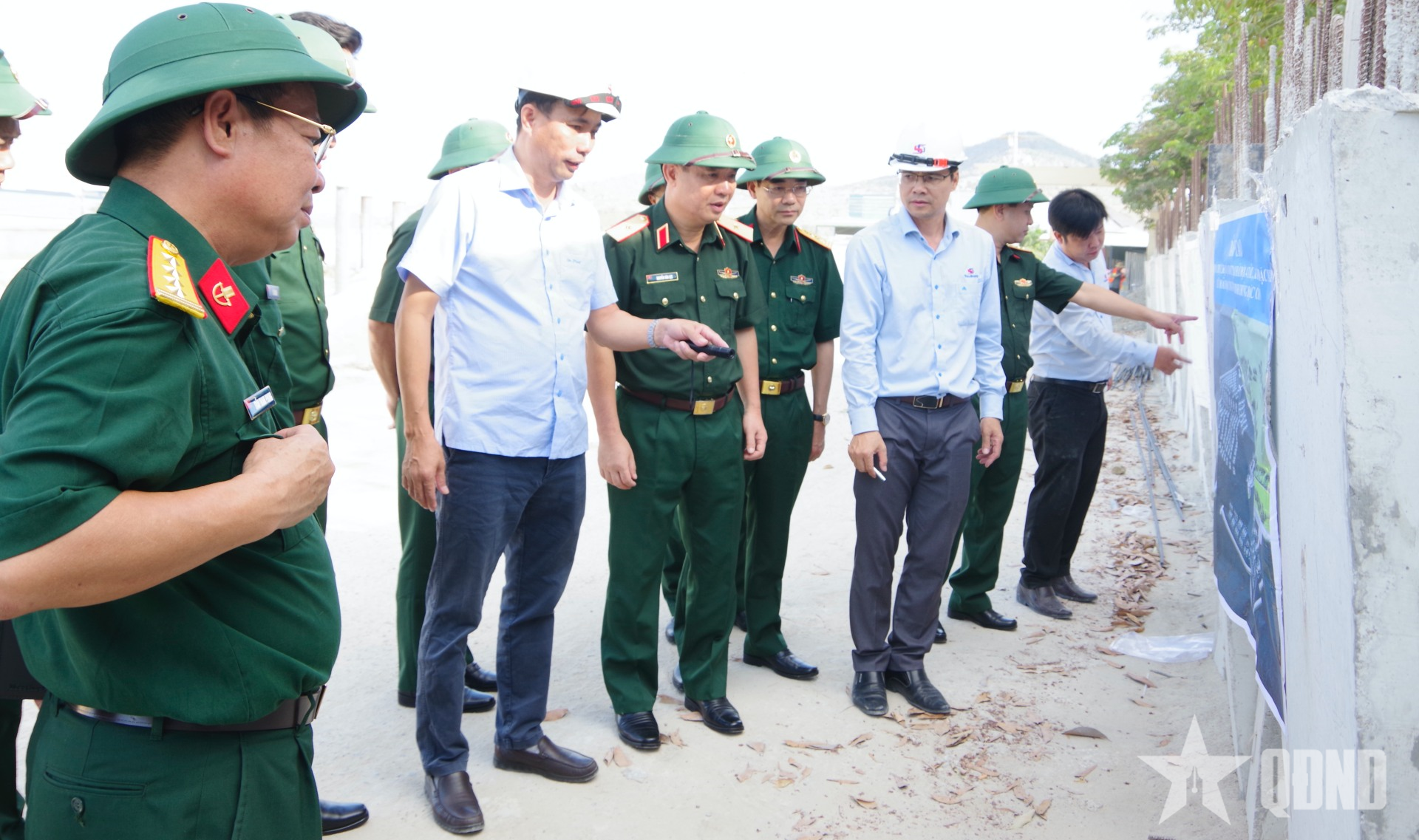 Sử dụng tiết kiệm, hiệu quả, bảo đảm tốt xăng dầu cho các nhiệm vụ