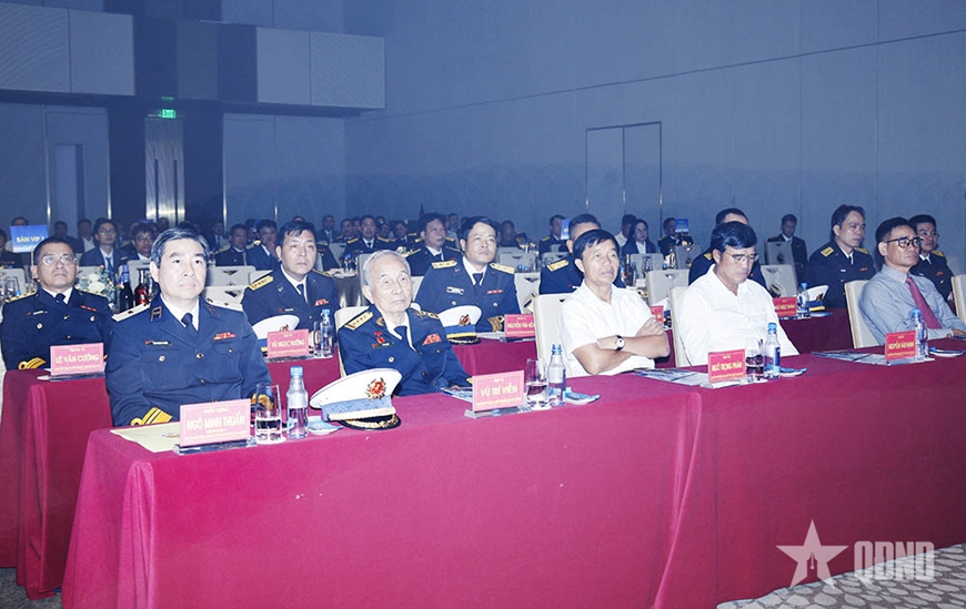 Công ty Cổ phần Đại lý giao nhận vận tải xếp dỡ Tân Cảng đón nhận Huân chương Lao động hạng Nhất