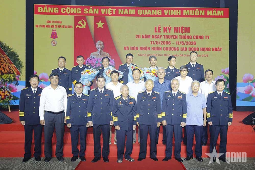 Công ty Cổ phần Đại lý giao nhận vận tải xếp dỡ Tân Cảng đón nhận Huân chương Lao động hạng Nhất