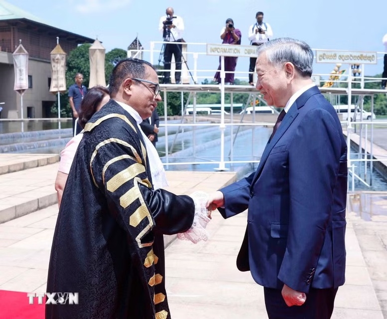 Tổng B&iacute; thư, Chủ tịch nước T&ocirc; L&acirc;m hội kiến Chủ tịch Quốc hội Sri Lanka Jagath Wickramaratne