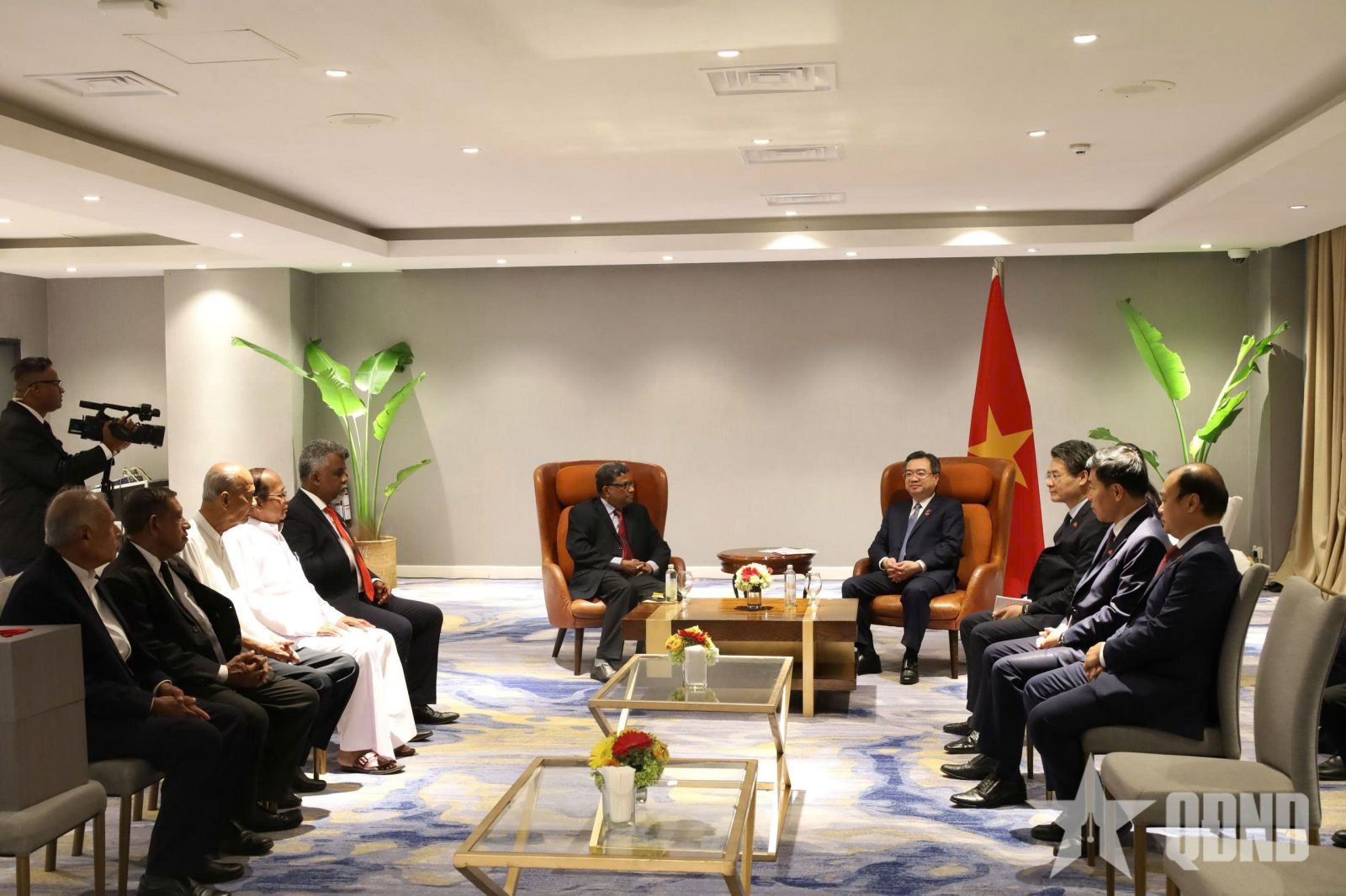 Đồng chí Nguyễn Thanh Nghị tiếp lãnh đạo Đảng Mặt trận Giải phóng Nhân dân Sri Lanka và Đảng Cộng sản Sri Lanka
