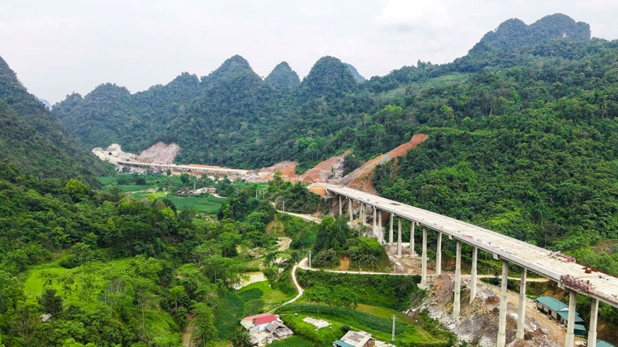 Nỗ lực thúc đẩy thi công 2 dự án cao tốc trọng điểm qua Lạng Sơn, Cao Bằng